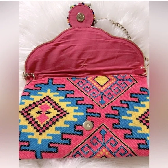 Steve Madden Aztec Pattern Clutch removable chain strap, multicolor beads & gems - Picture 5 of 9